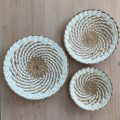 Round Straw White and Natural Colored Woven Straw Plate Hanging Wall Art- 7.9 inch Set of 4 - The Finishing Touch Decor, LLC